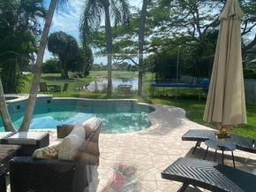 1607 SW 157th Ave, Pembroke Pines FL 33027
