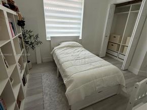 1607 SW 157th Ave, Pembroke Pines FL 33027