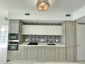 2900 NE 7th Ave 2706, Miami FL 33137