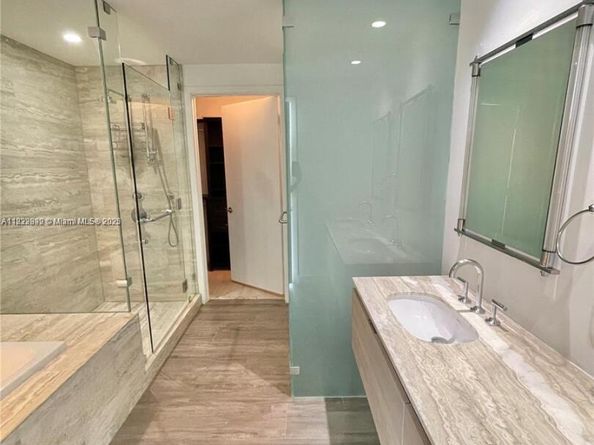 2900 NE 7th Ave 2706, Miami FL 33137
