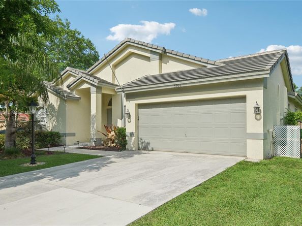 5708 NW 47th Ct, Coral Springs FL 33067
