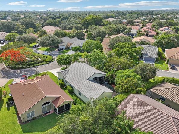 5708 NW 47th Ct, Coral Springs FL 33067