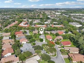 5708 NW 47th Ct, Coral Springs FL 33067