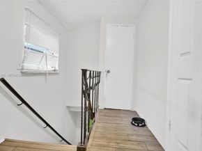 2105 NW 1st St, Miami FL 33125