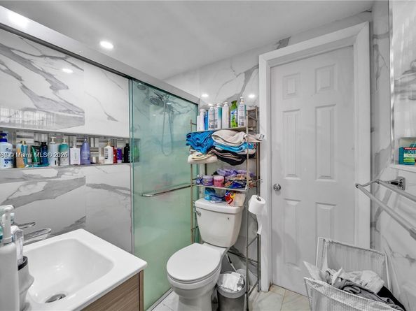 2632 NE 214th St, Miami FL 33180