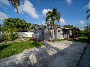 2632 NE 214th St, Miami FL 33180