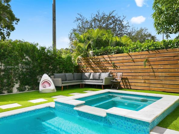 9200 NE 12th Ave, Miami Shores FL 33138