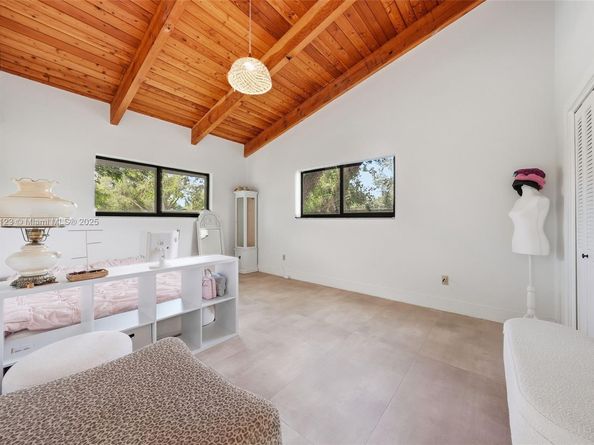 9200 NE 12th Ave, Miami Shores FL 33138