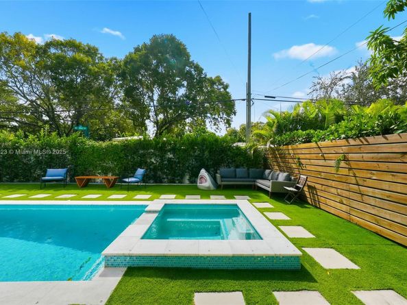 9200 NE 12th Ave, Miami Shores FL 33138