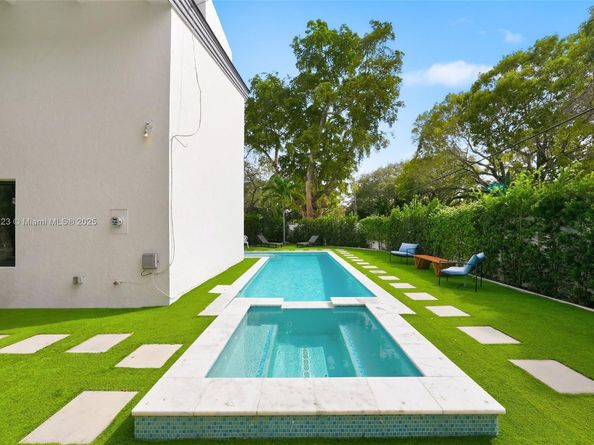 9200 NE 12th Ave, Miami Shores FL 33138