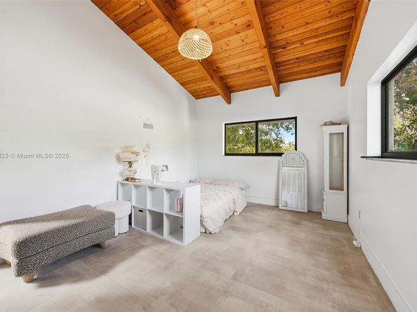 9200 NE 12th Ave, Miami Shores FL 33138