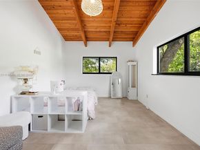 9200 NE 12th Ave, Miami Shores FL 33138