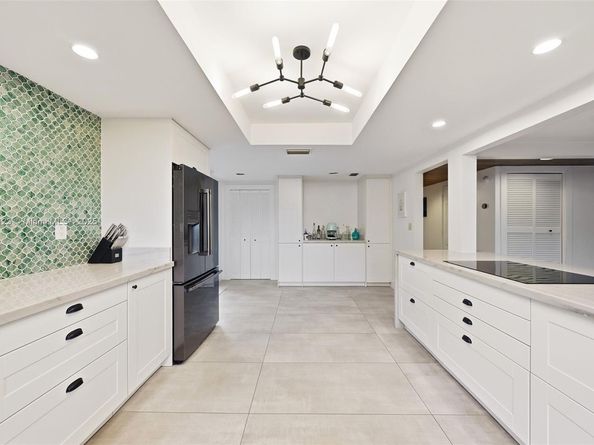 9200 NE 12th Ave, Miami Shores FL 33138