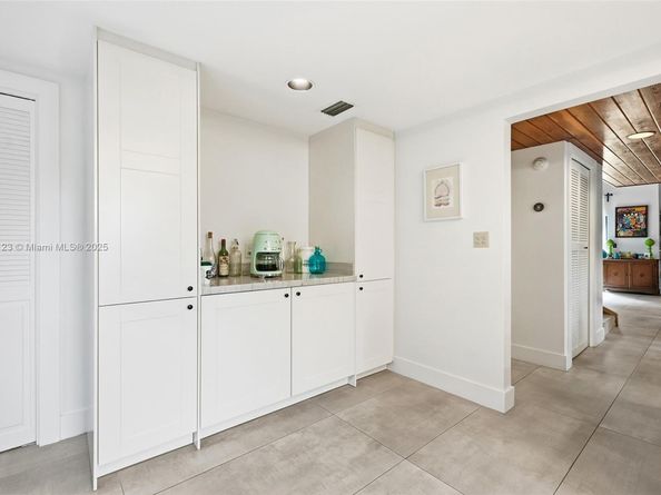 9200 NE 12th Ave, Miami Shores FL 33138