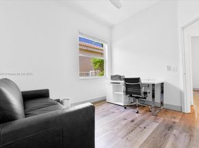 830 Lavender Cir, Weston FL 33327