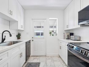 1100 NW 151st St, Miami FL 33169