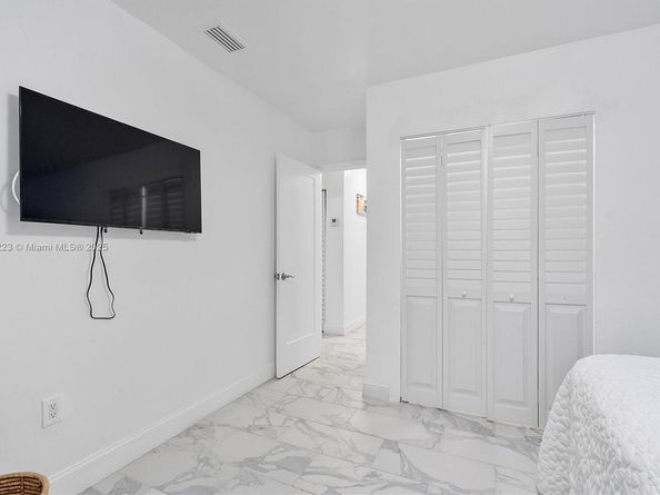 1100 NW 151st St, Miami FL 33169