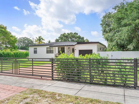 1100 NW 151st St, Miami FL 33169
