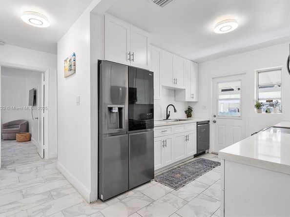 1100 NW 151st St, Miami FL 33169