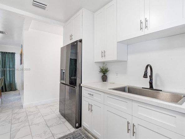 1100 NW 151st St, Miami FL 33169