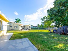 9906 Westwood Dr, Tamarac FL 33321