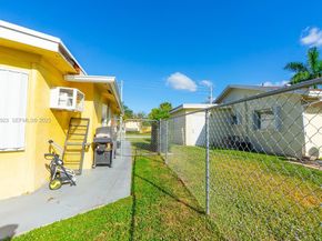 9906 Westwood Dr, Tamarac FL 33321