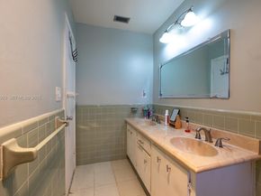 9906 Westwood Dr, Tamarac FL 33321