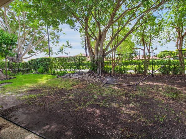 2131 NE 37th Rd, Homestead FL 33033
