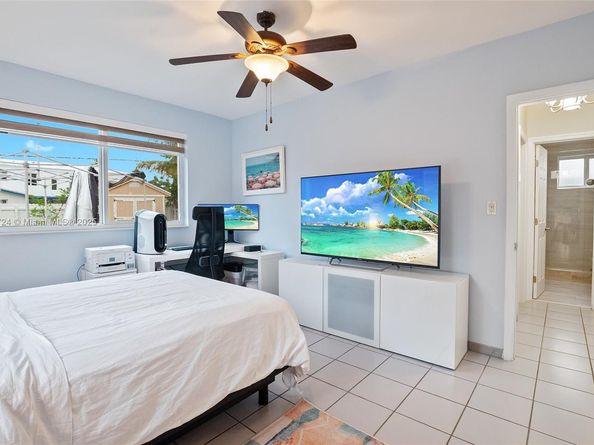 634 82nd St, Miami Beach FL 33141