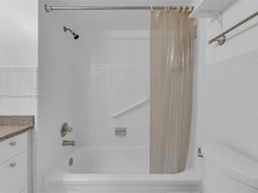 3100 W Rolling Hills Cir 707, Davie FL 33328