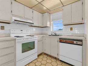 3100 W Rolling Hills Cir 707, Davie FL 33328