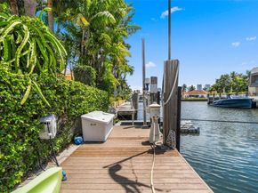 3200 NE 165th St, North Miami Beach FL 33160