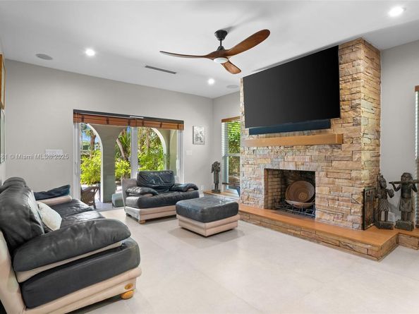 3200 NE 165th St, North Miami Beach FL 33160