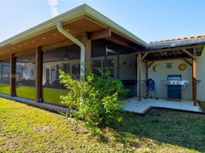 6815 SW 134th Ct, Miami FL 33183