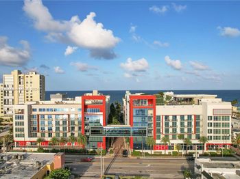 777 N Ocean Dr