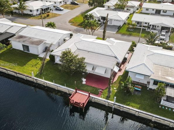 5706 NW 81st Ave, Tamarac FL 33321