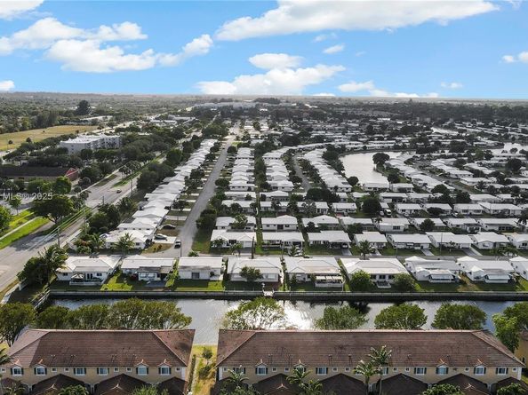 5706 NW 81st Ave, Tamarac FL 33321