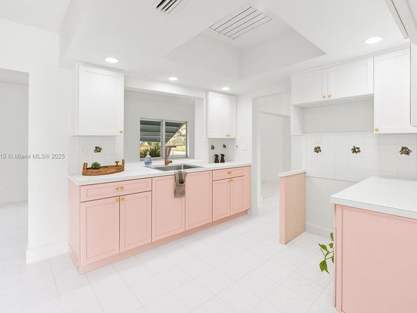 5706 NW 81st Ave, Tamarac FL 33321