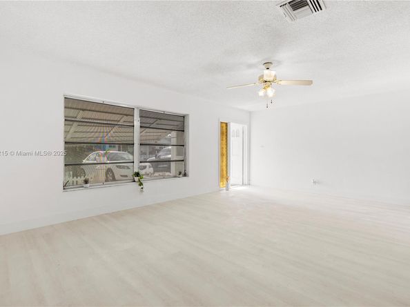 5706 NW 81st Ave, Tamarac FL 33321