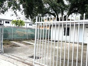 7801 NW 6th Ave, Miami FL 33150