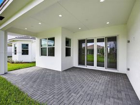 13674 Spruce Pine Dr, Westlake FL 33470
