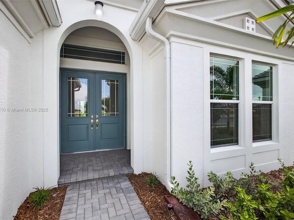 13674 Spruce Pine Dr, Westlake FL 33470