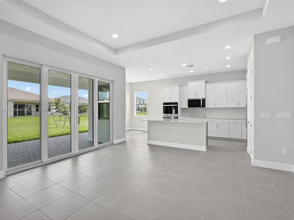 13674 Spruce Pine Dr, Westlake FL 33470
