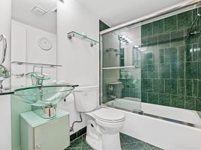 16465 NE 22nd Ave 302, North Miami Beach FL 33160