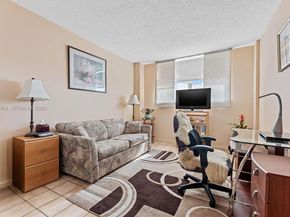 16465 NE 22nd Ave 302, North Miami Beach FL 33160