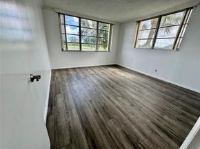 3100 W Rolling Hills Cir 310, Davie FL 33328