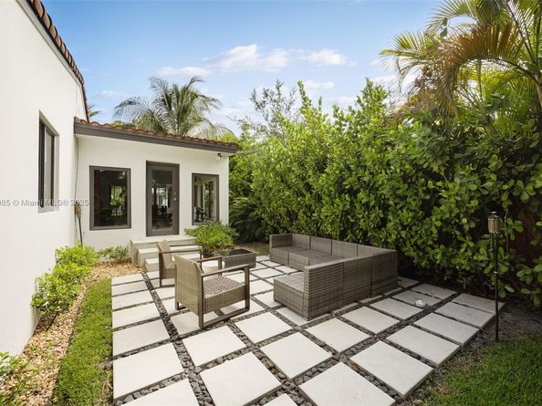 1080 NE 86th, Miami Beach FL 33138