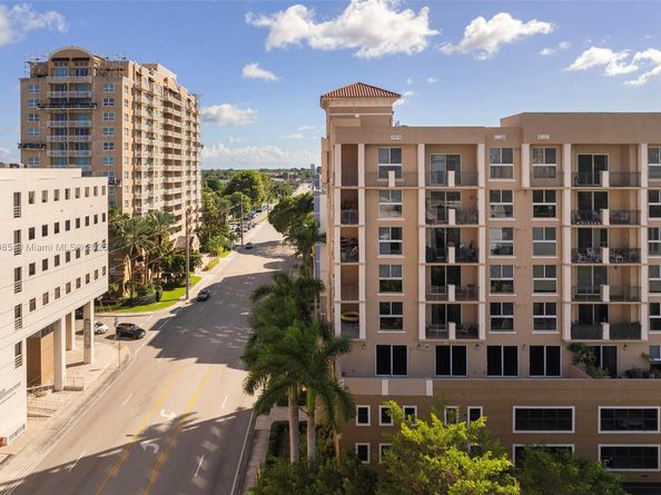 2650 SW 37th Ave 801, Miami FL 33133