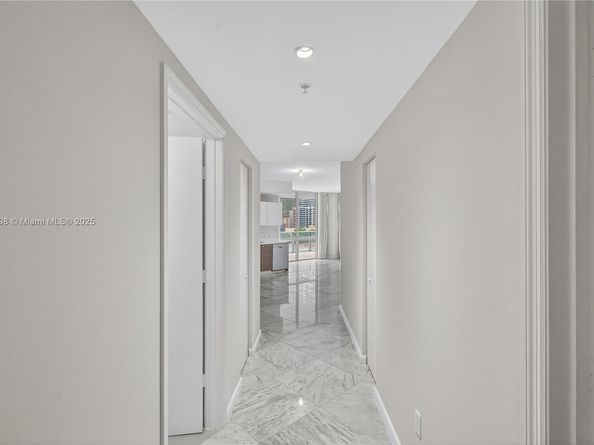 1010 SW 2nd Ave 603, Miami FL 33130