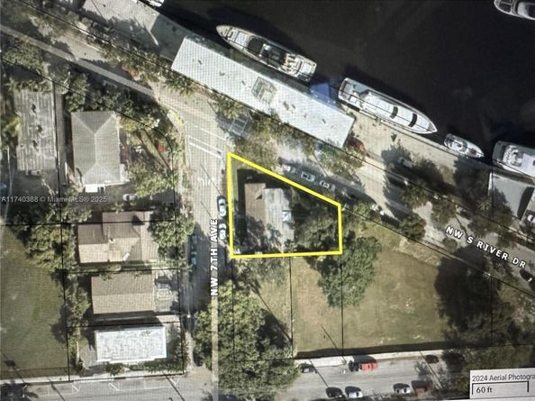325 NW 7th Ave, Miami FL 33128